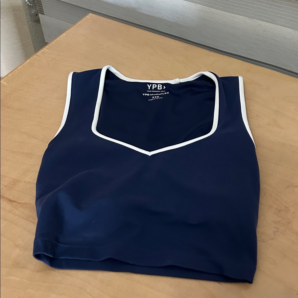 Womens active top